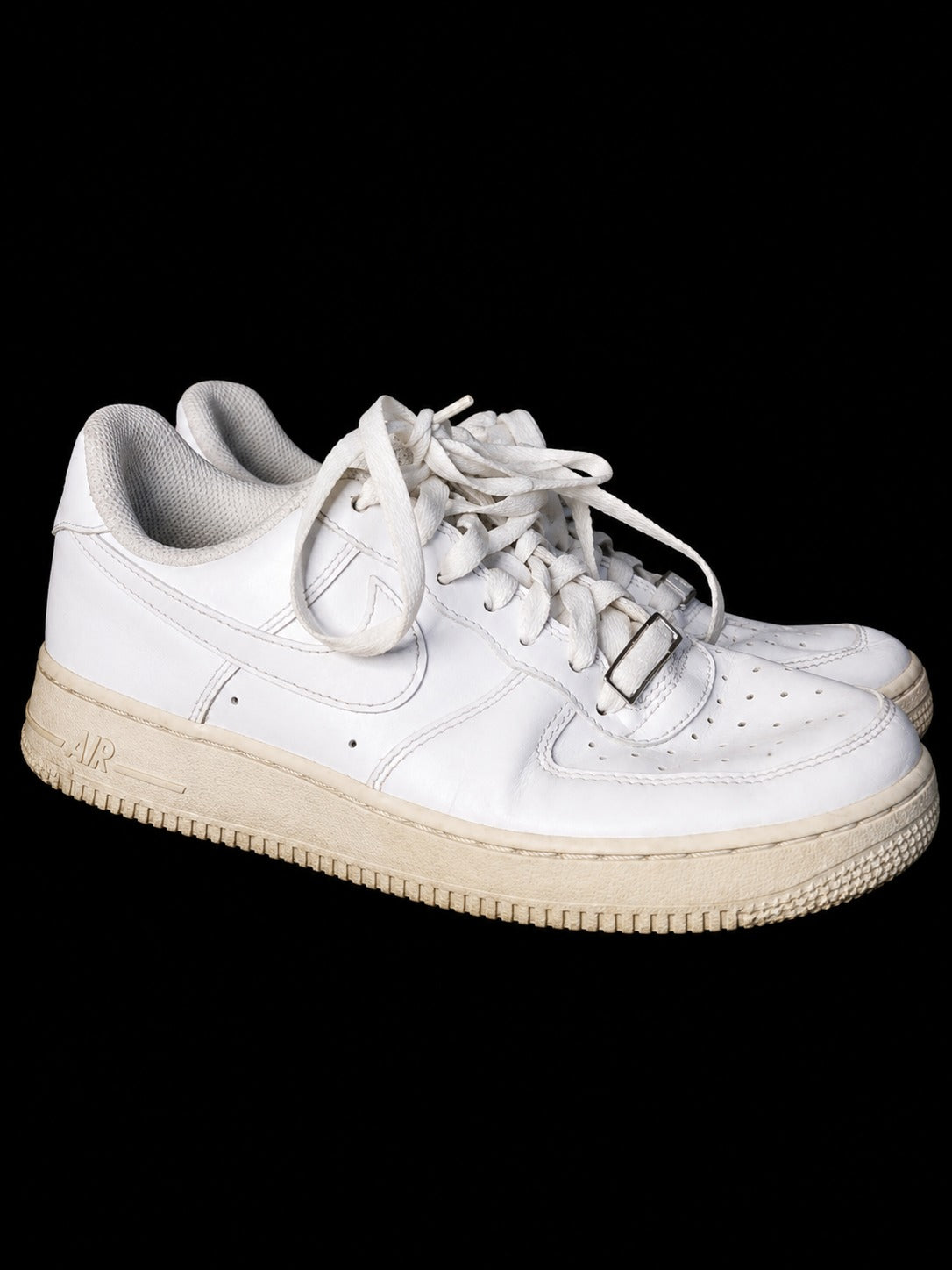 Nike Air Force 1 Low "Triple White" (9/10)